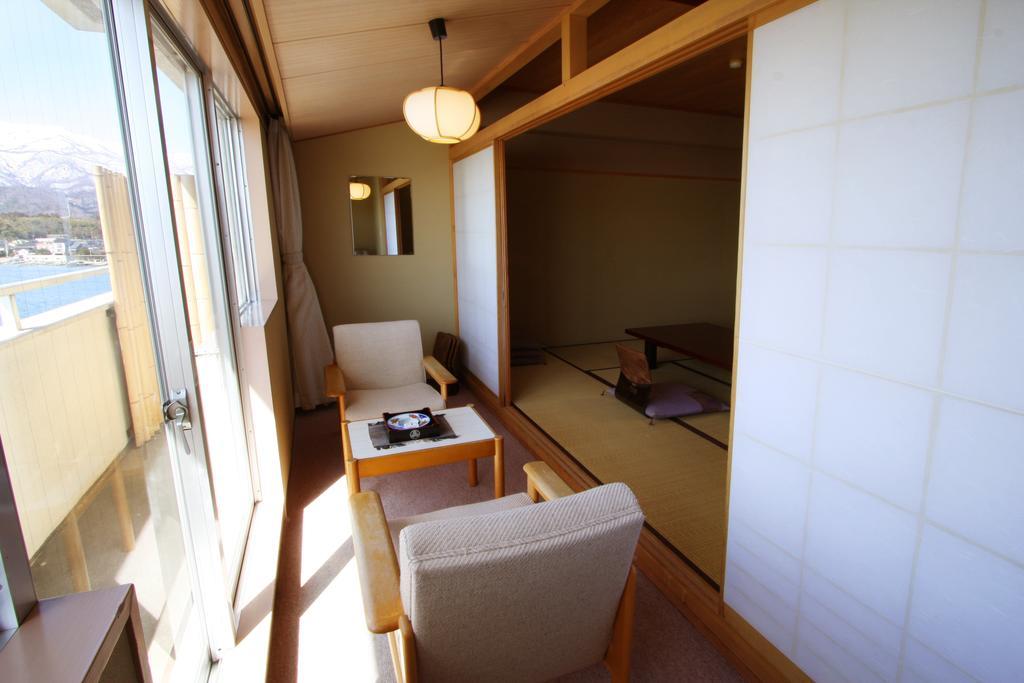 Kohan No Yado Yoshidaya Sado Exterior photo